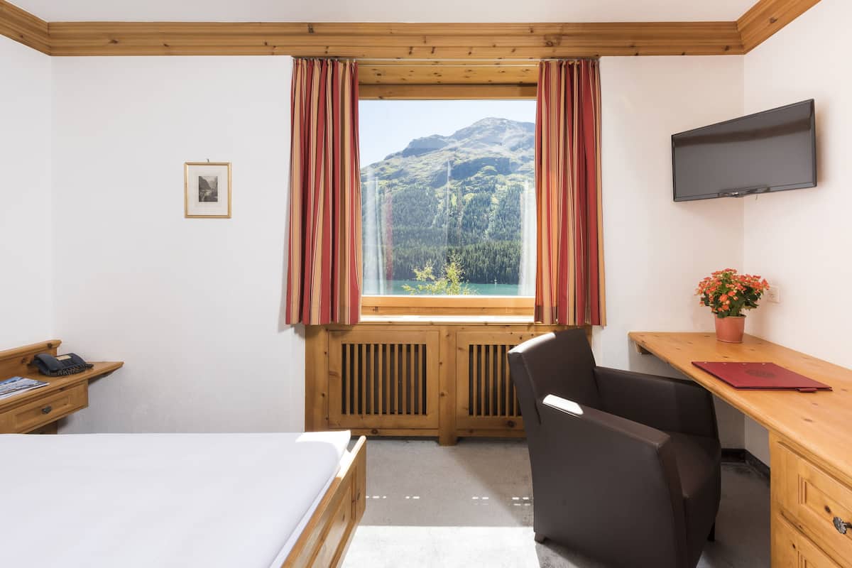 In-room safe, desk, laptop workspace, WiFi (free)