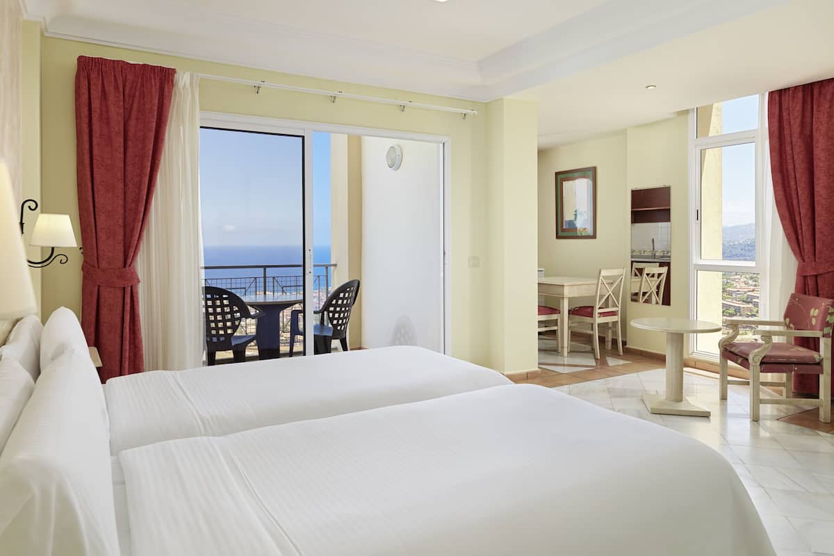 standard single room | 1 bedroom, desk, blackout curtains, free wifi