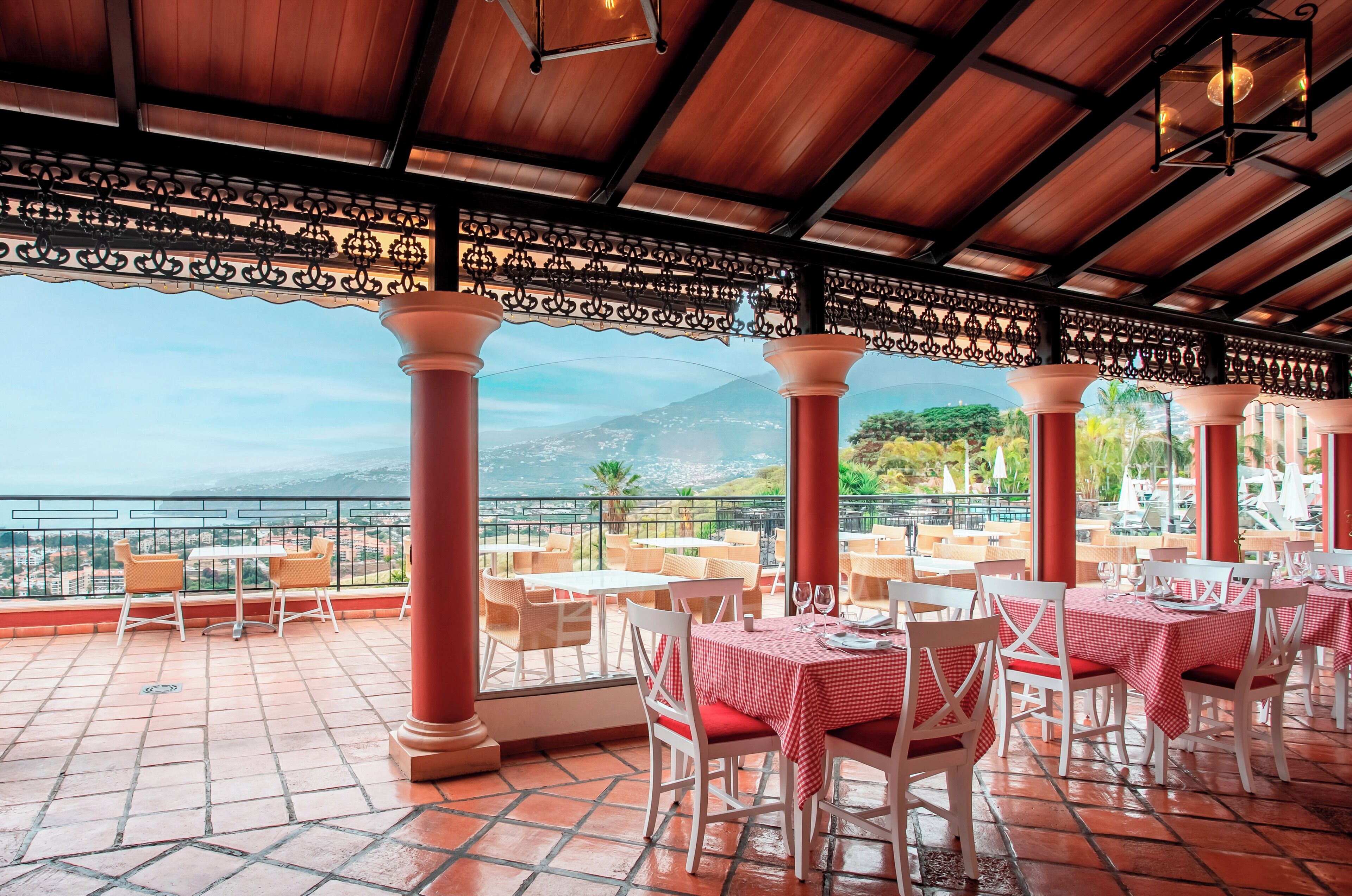 2 Restaurants, Frühstück, Abendessen, internationale Küche