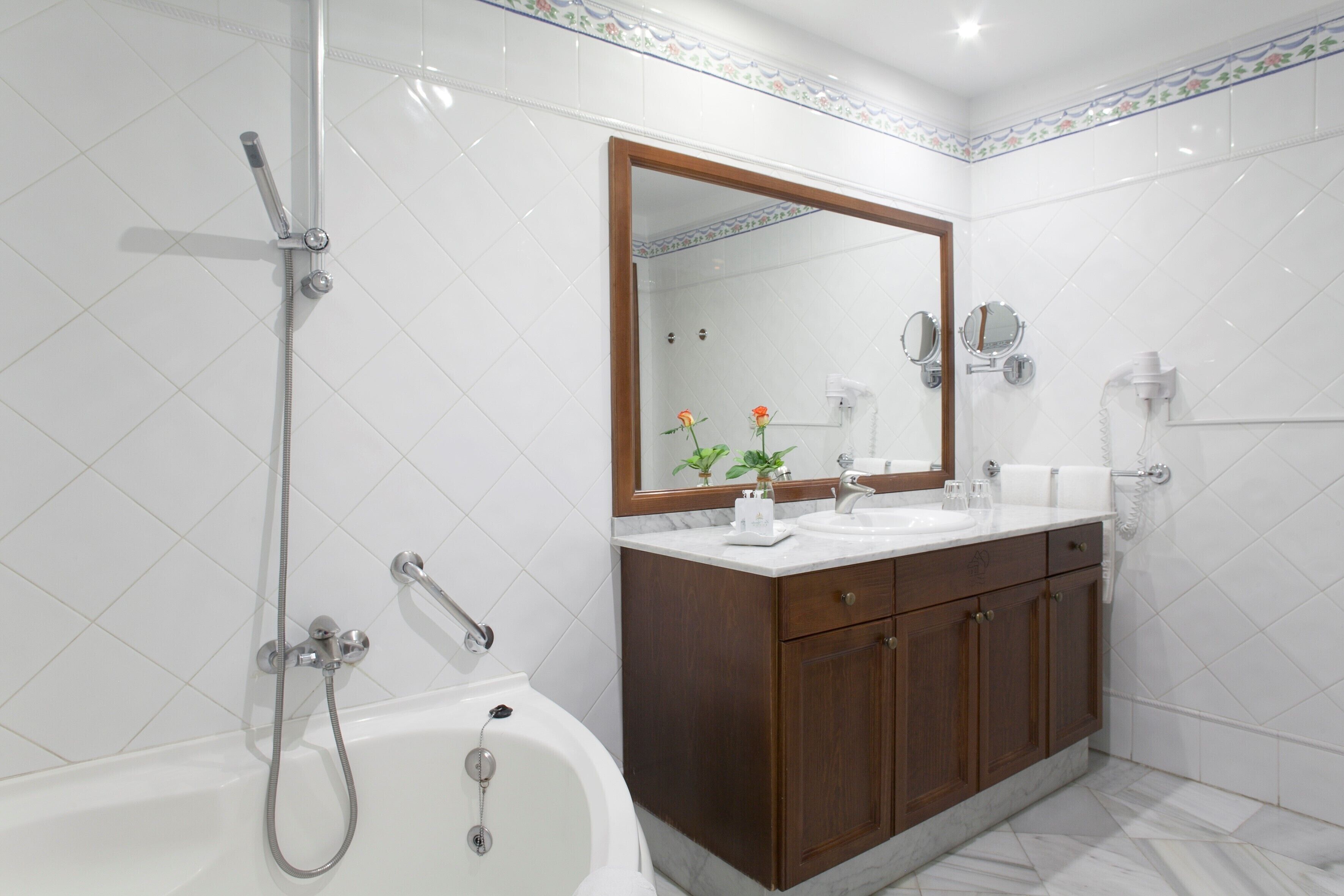 standard single room | 1 bedroom, desk, blackout curtains, free wifi