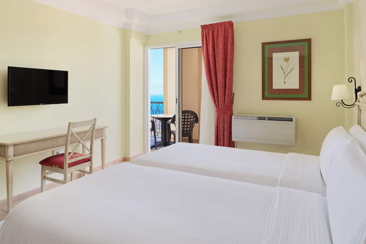 1 bedroom, desk, blackout curtains, free wifi