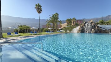 2 outdoor pools, pool umbrellas, pool loungers