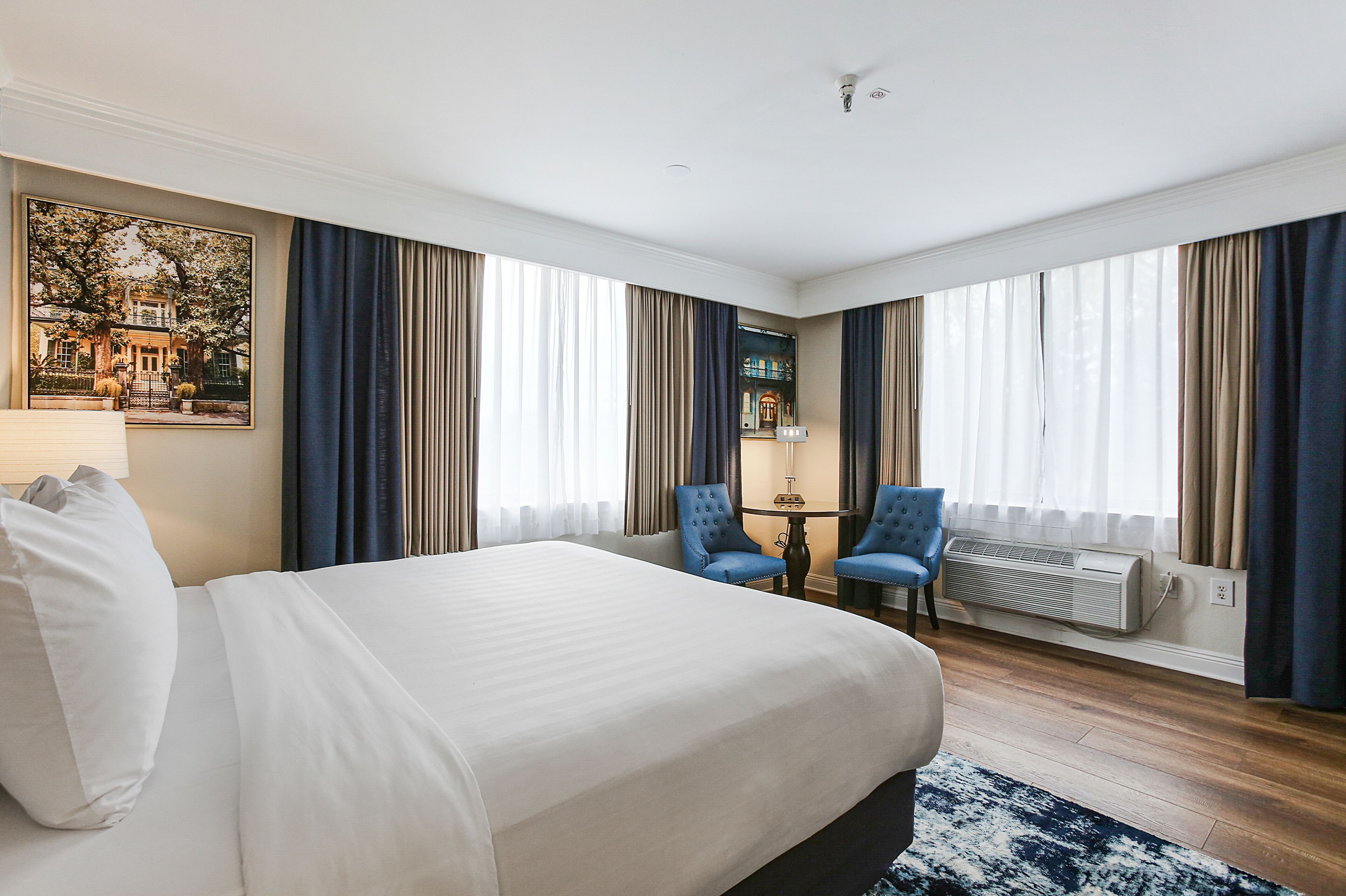 room, 1 king bed, non smoking, city view | 1 bedroom, hypo-allergenic bedding, in-room safe, blackout curtains