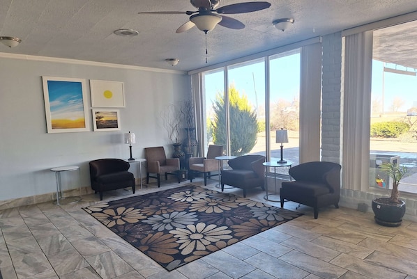 Lobby - Days Inn by Wyndham Colorado City (Colorado City)