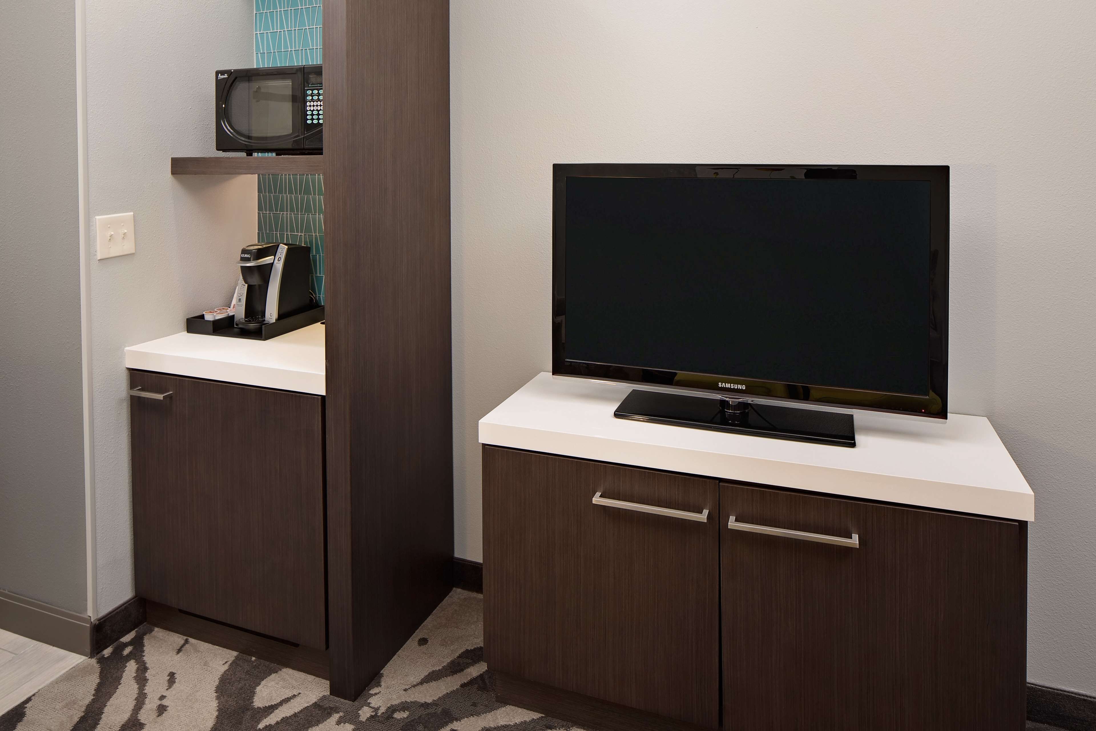 1 bedroom, desk, laptop workspace, blackout curtains