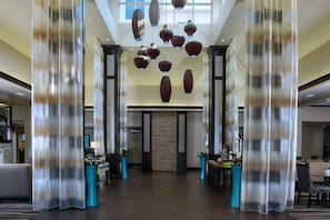 Lobby - Hilton Garden Inn DFW Airport South (Irving)