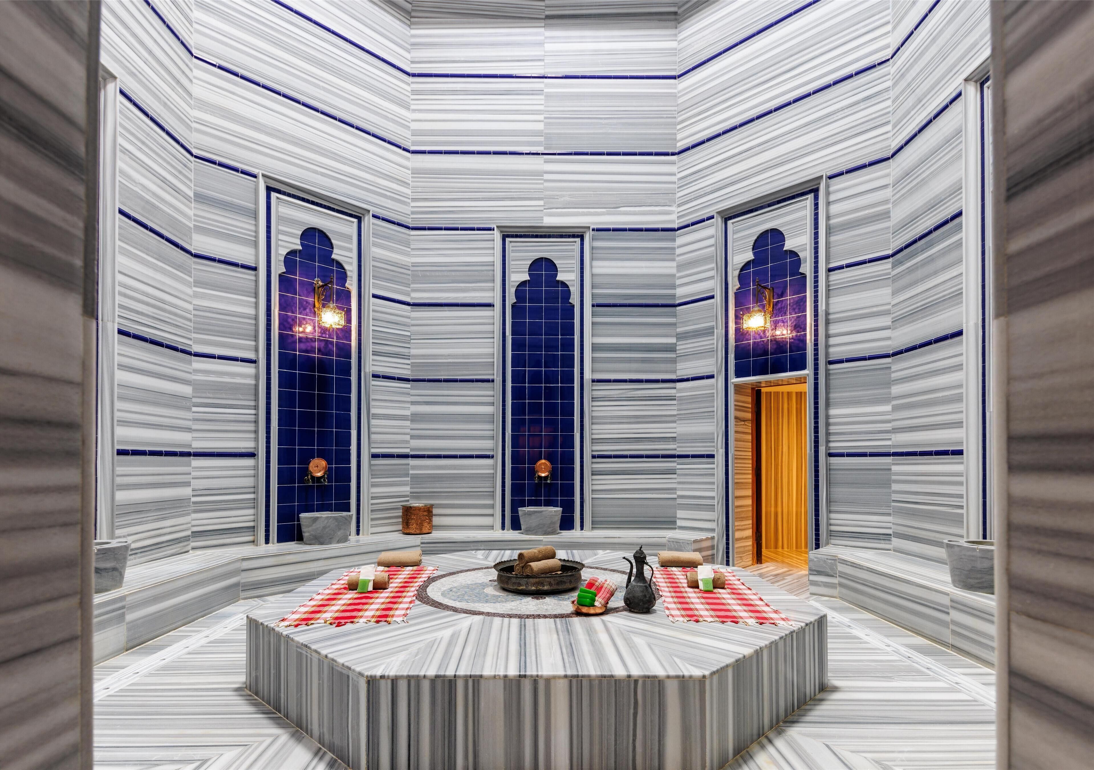 sauna, steam room, deep-tissue massages, massages