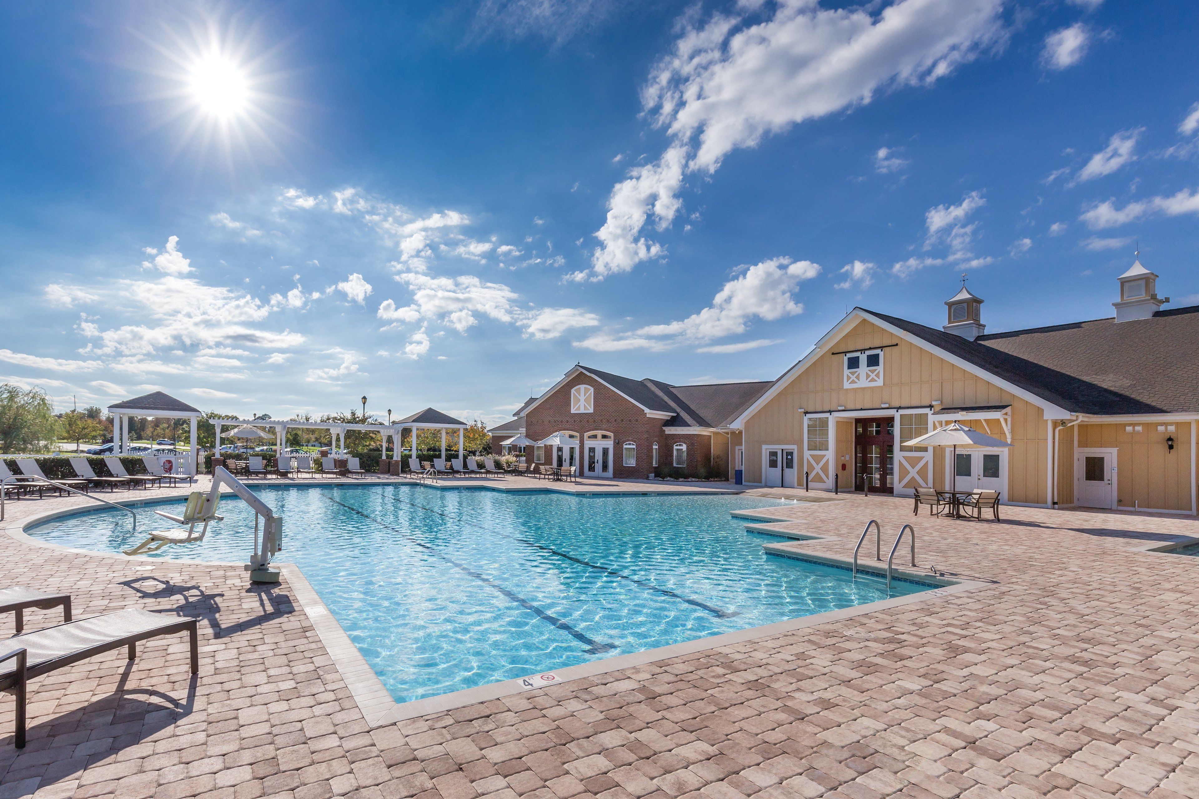 Indoor pool, 2 outdoor pools