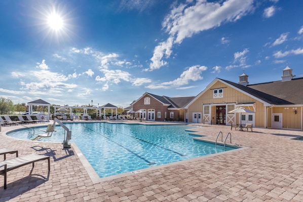 Indoor pool, 2 outdoor pools - Club Wyndham Governor’s Green (Williamsburg)