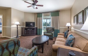 32-inch flat-screen TV with cable channels, TV, DVD player - Club Wyndham Governor’s Green (Williamsburg)