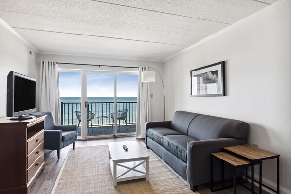 Superior Suite, 3 Bedrooms, Kitchen, Oceanfront (Self Check-in with Virtual Front Desk) | Living area