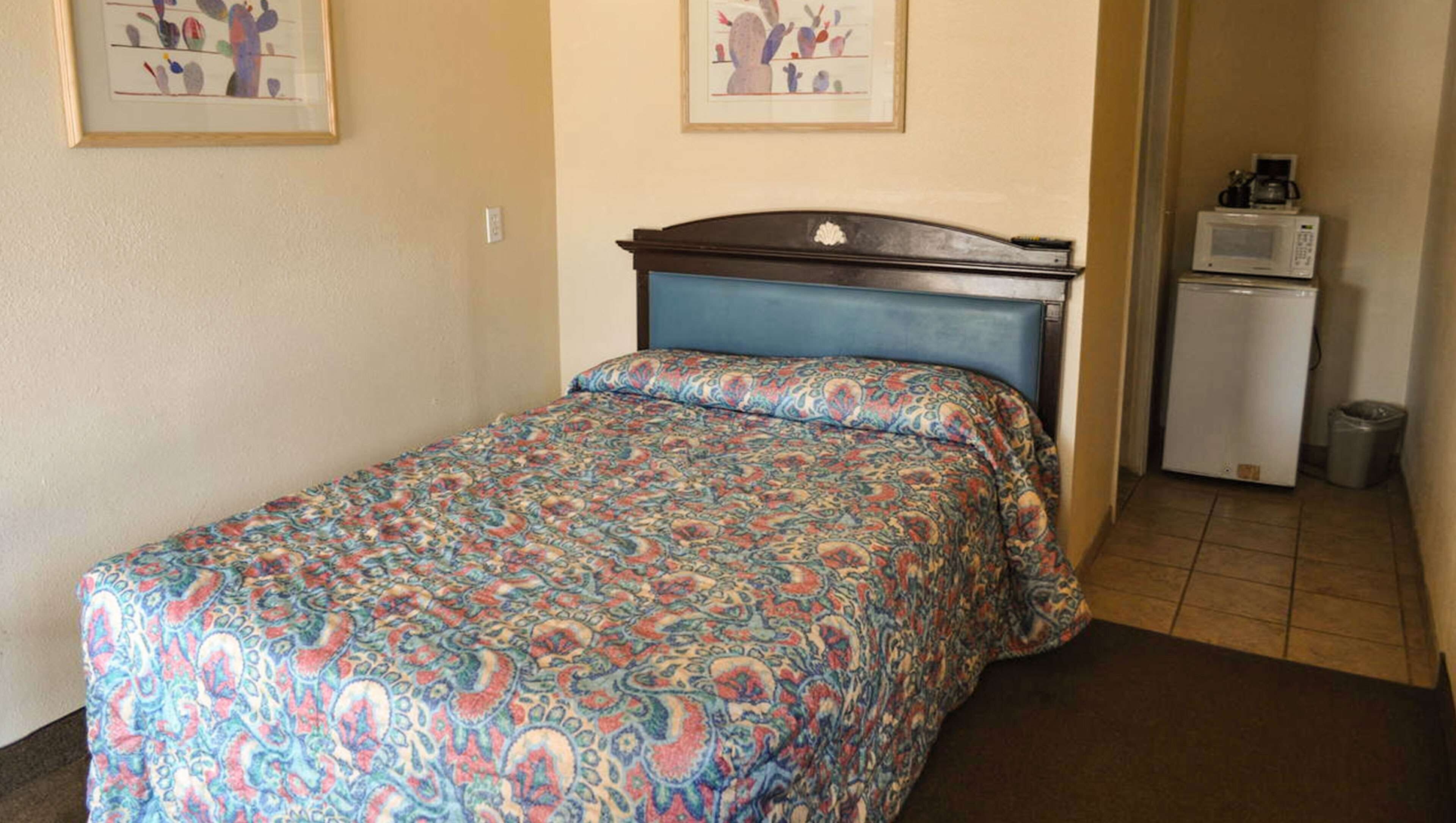 Photo - California Suites Motel