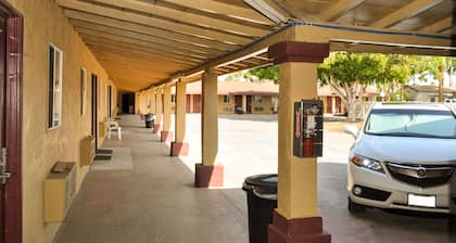 California Suites Motel