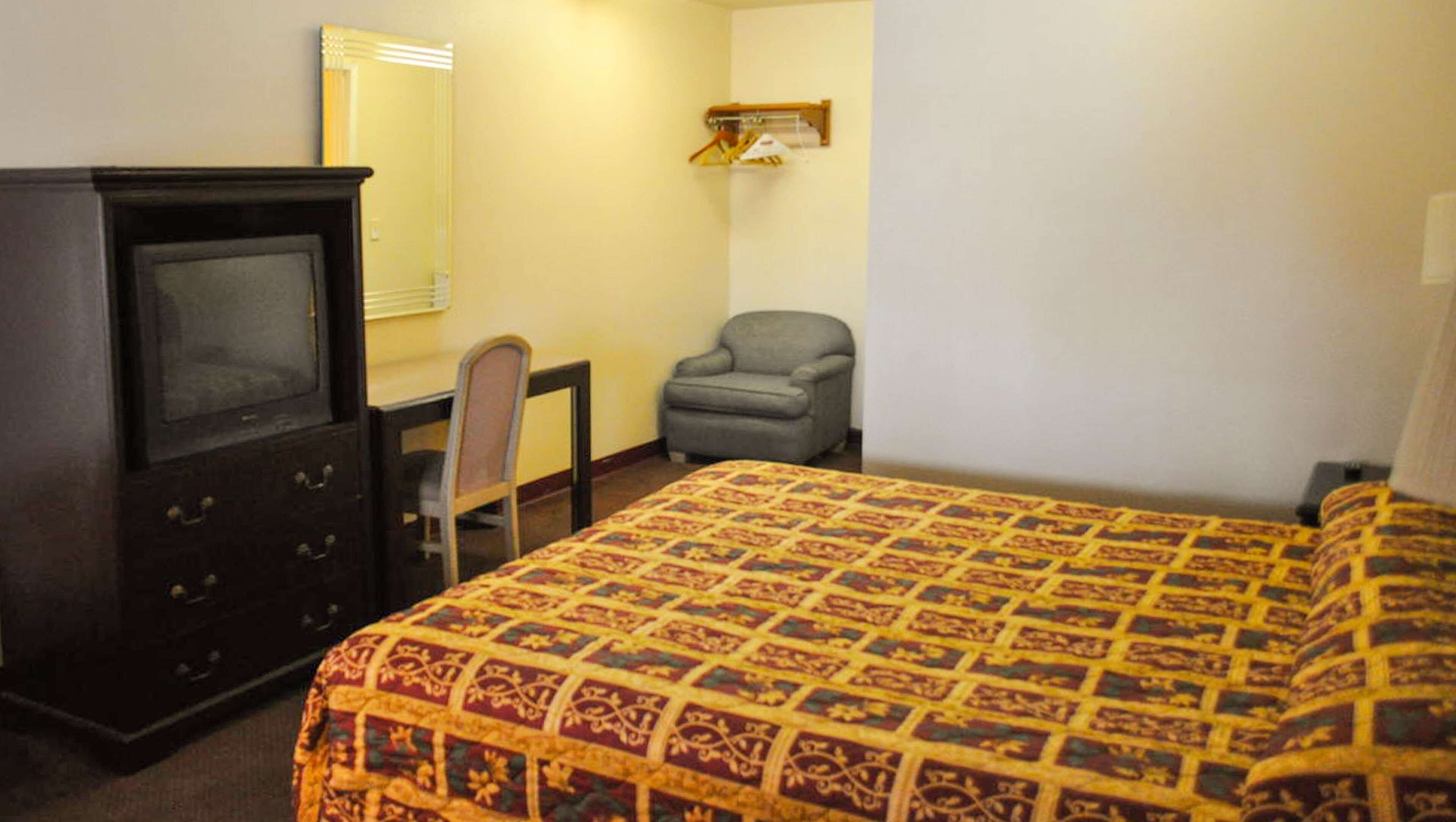 Photo - California Suites Motel