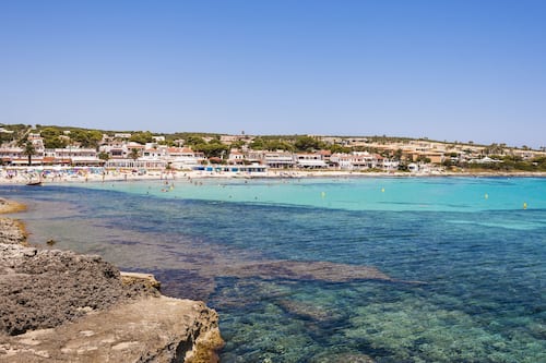 Plage à proximité, sable blanc, snorkeling