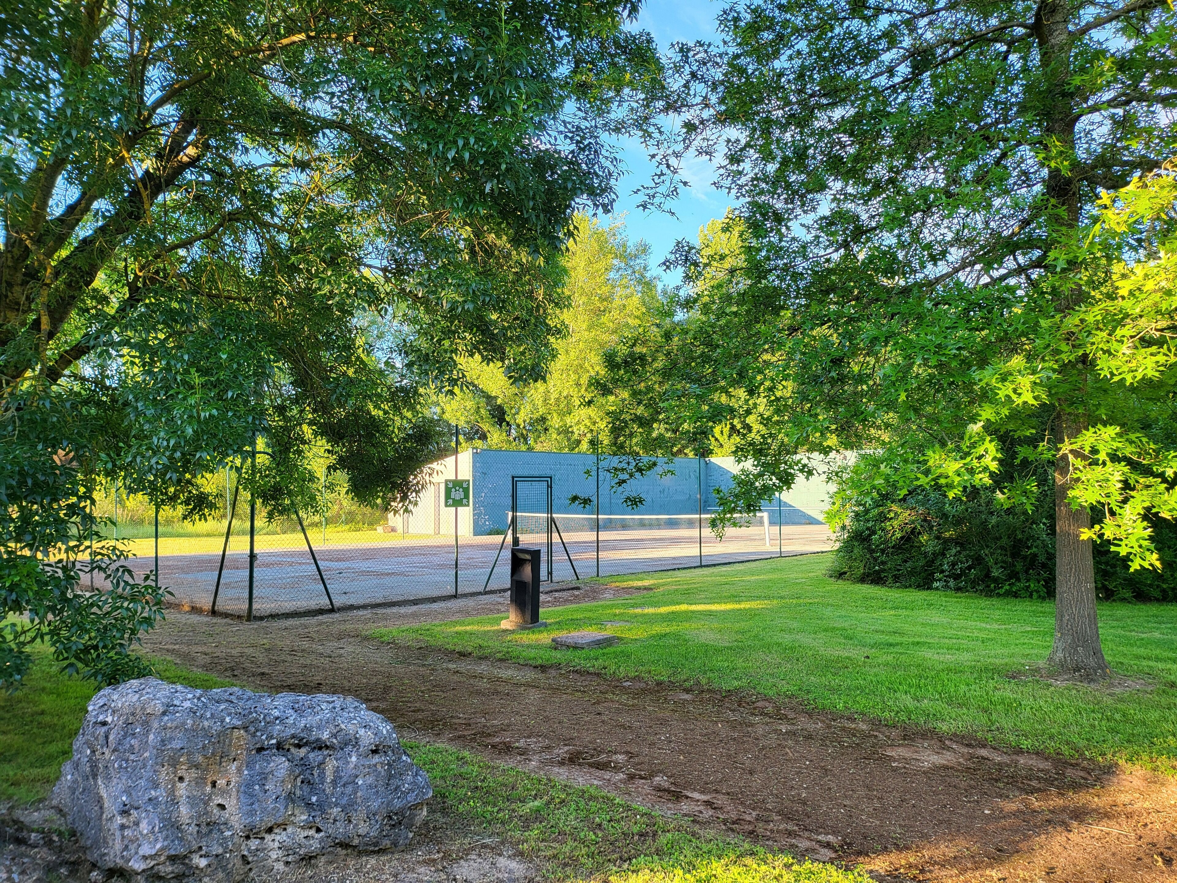 Terrain de tennis