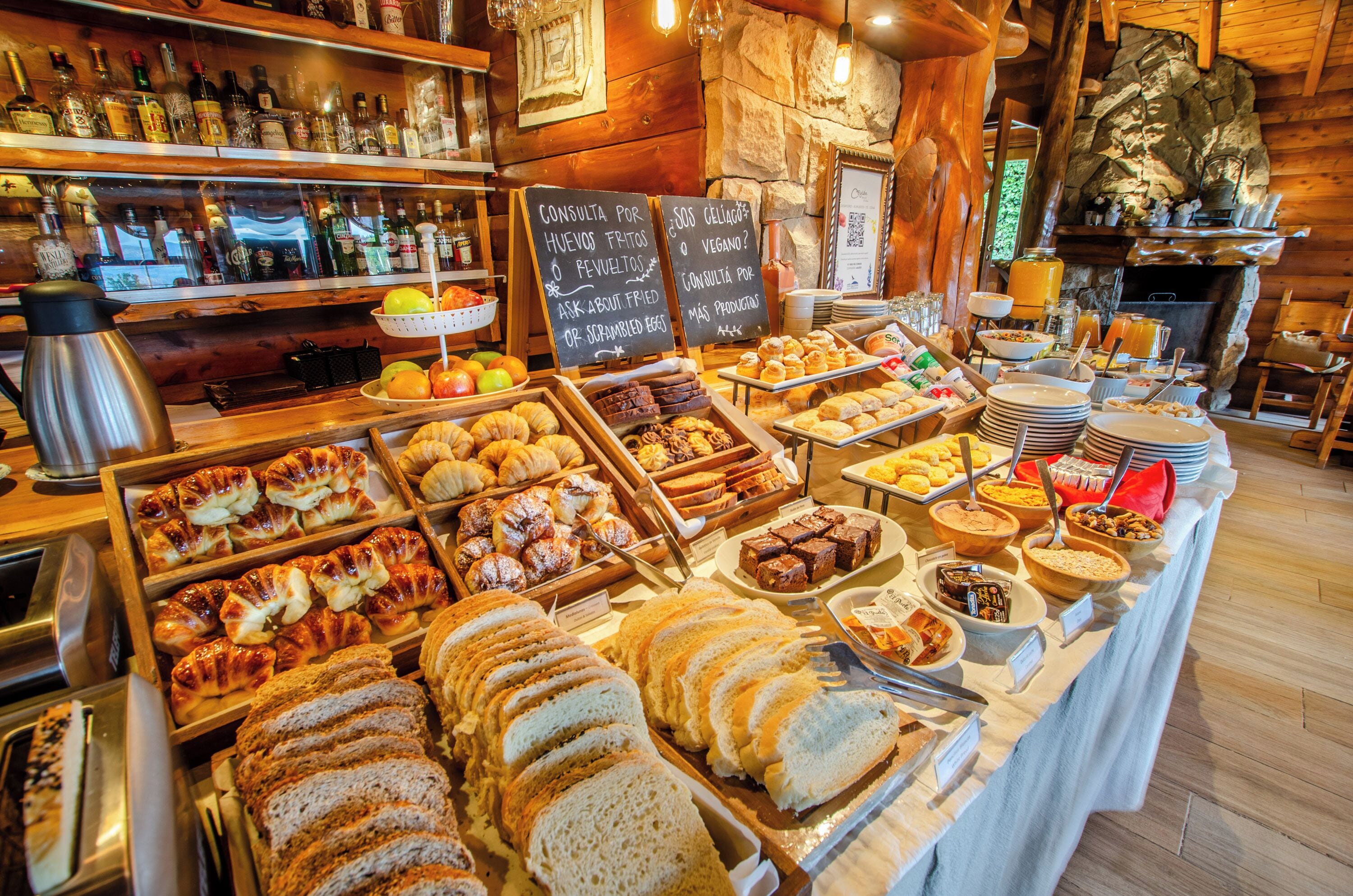 包含每日自助早餐