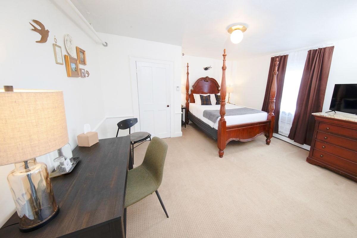 Comfort kamer, 1 queensize bed (Room 25) | Luxe beddengoed, individueel gedecoreerd, verduisterende gordijnen