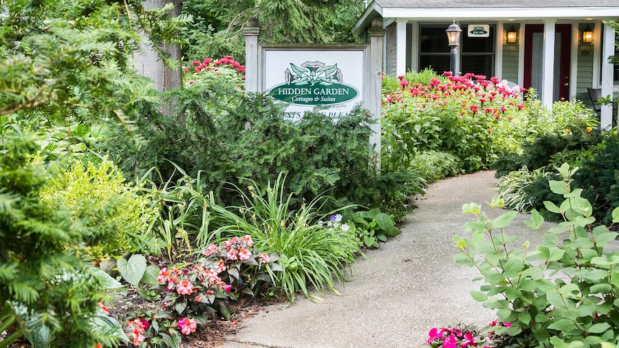 Hidden Garden Cottages & Suites