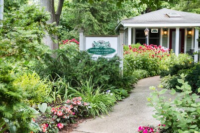Hidden Garden Cottages & Suites