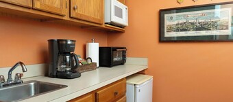 Hidden Garden Cottages & Suites