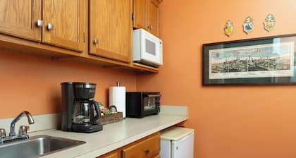 Hidden Garden Cottages & Suites