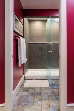 Suite, Non Smoking, Private Bathroom (Cottage or Suite) | Bathroom | Combined shower/bathtub, jetted bath, free toiletries, hair dryer - Hidden Garden Cottages & Suites (Saugatuck)