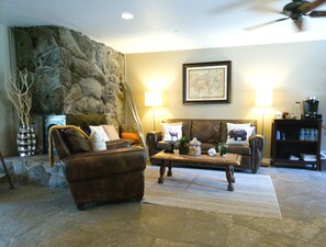Reception - Deerfield Lodge at Heavenly (South Lake Tahoe)