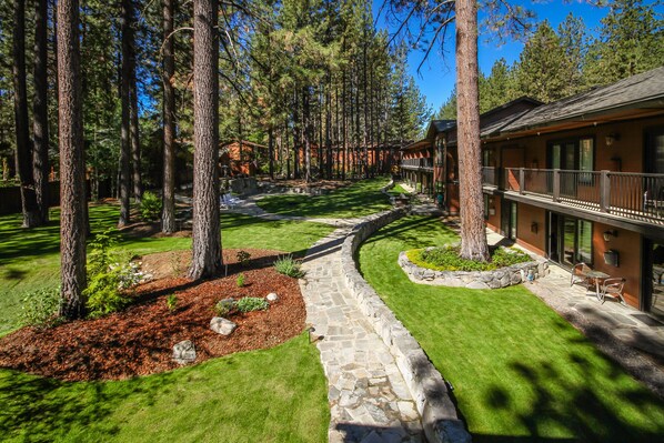 Property grounds - Deerfield Lodge at Heavenly (South Lake Tahoe)