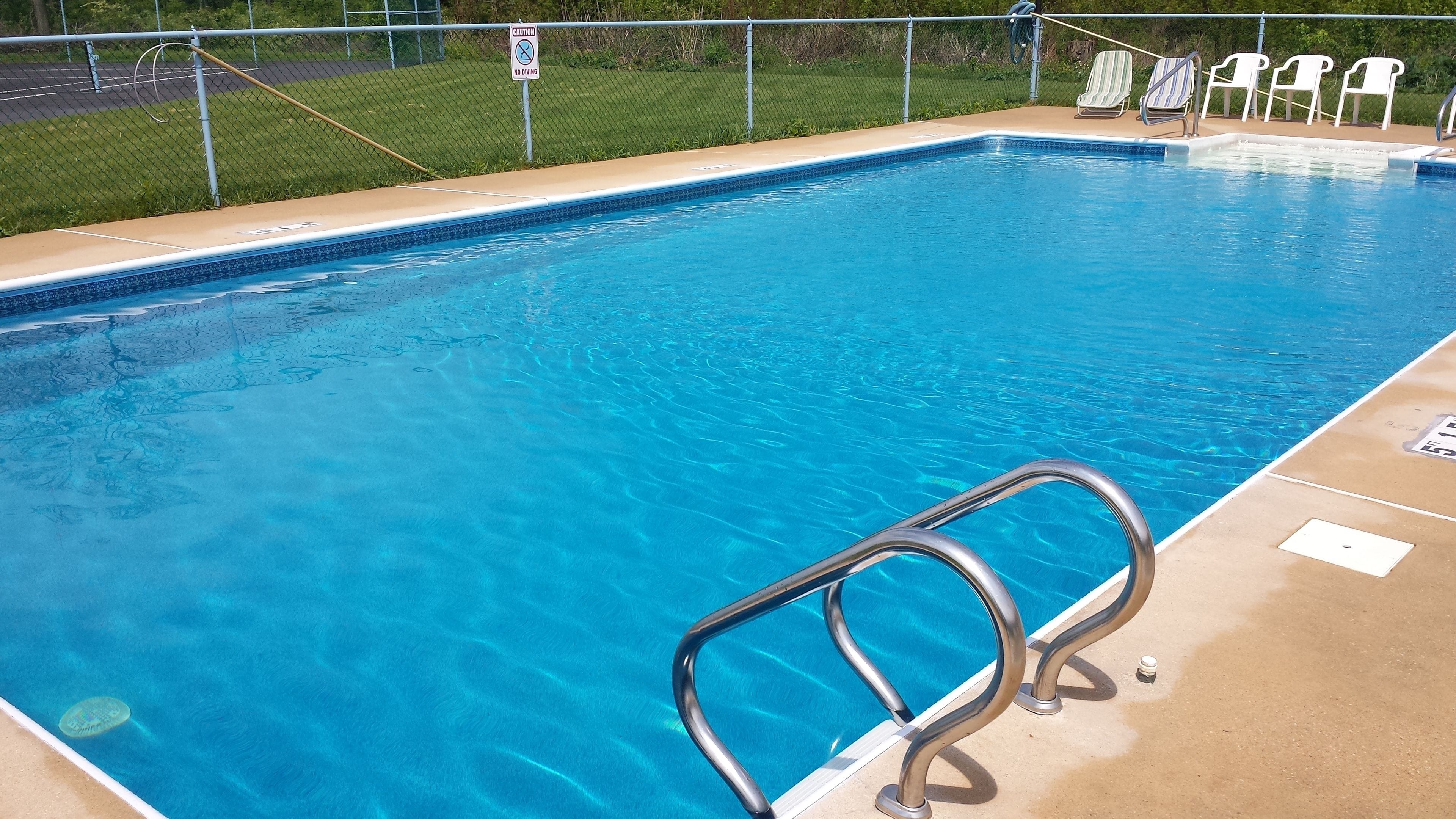 Seasonal outdoor pool, open 10:00 AM to 9:00 PM, sun loungers