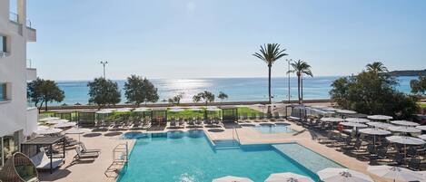 Piscina coperta, piscina all'aperto