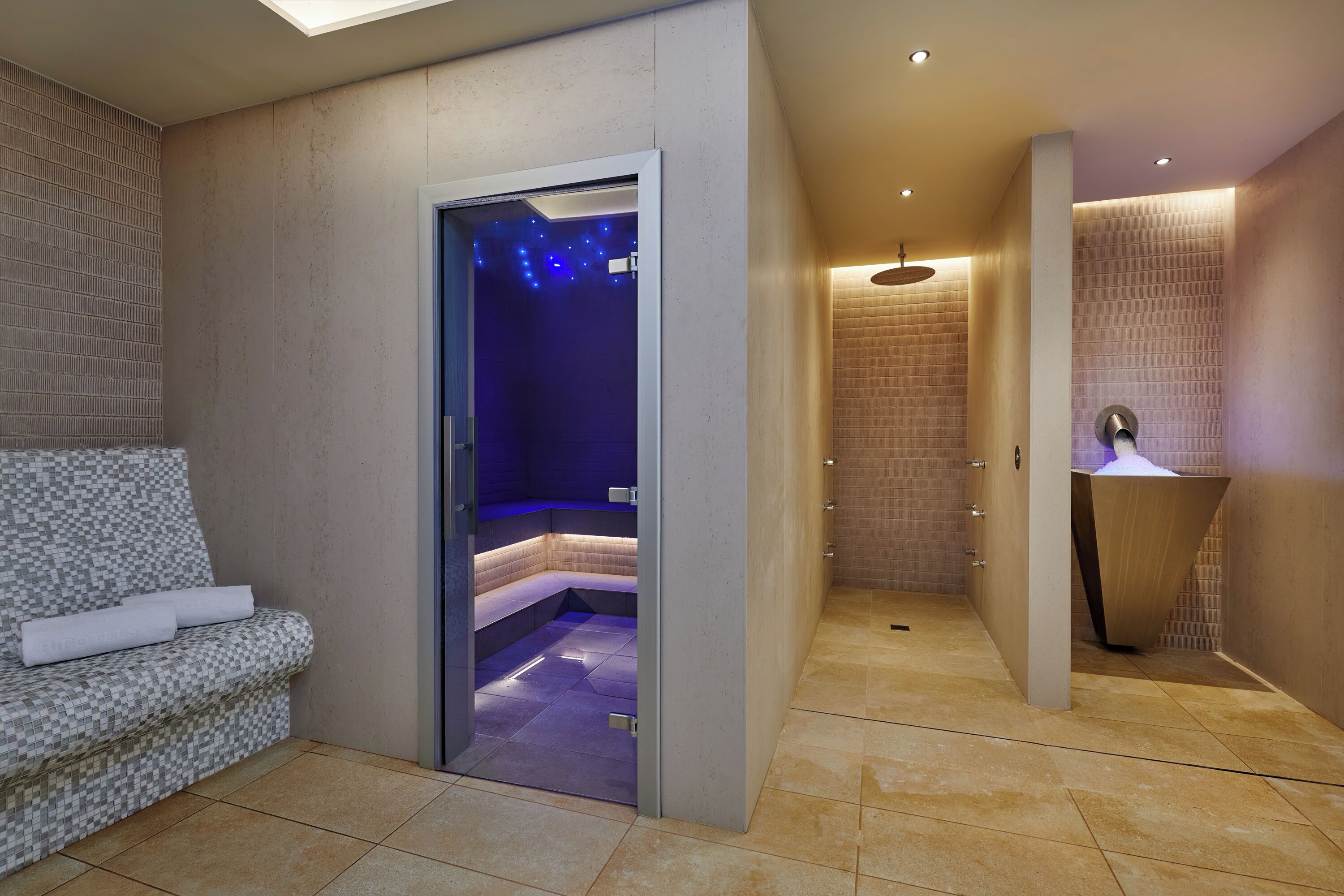 桑拿、热水浴缸、湿蒸房、土耳其浴、身体护理、运动按摩