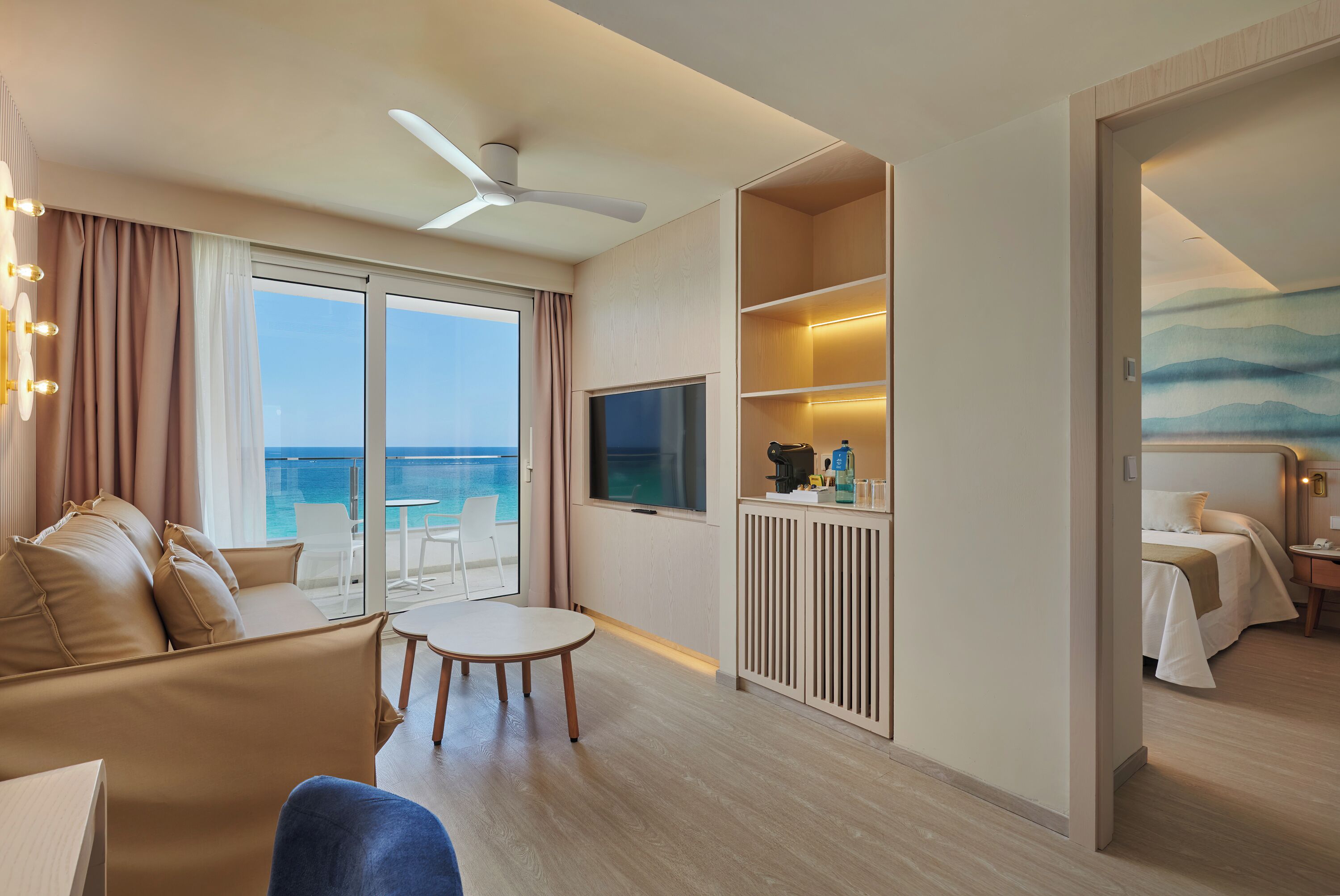 1 bedroom, minibar, in-room safe, desk