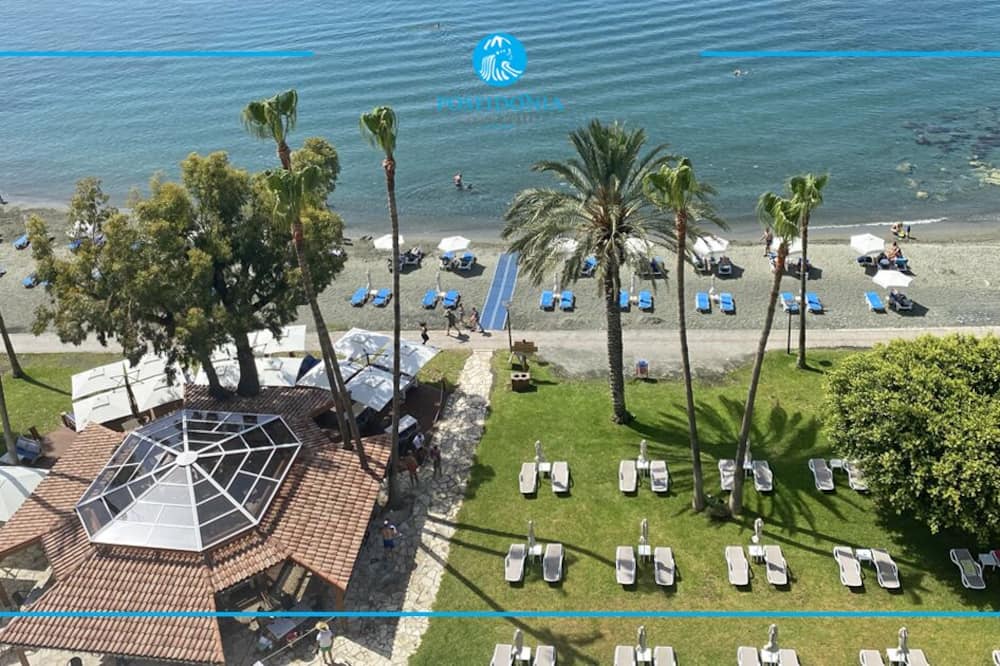 Poseidonia Beach Hotel