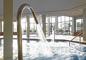 Indoor spa tub