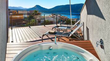 1 bedroom, minibar, desk, blackout drapes