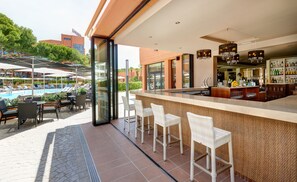 Poolside bar - Protur Turó Pins Hotel (Capdepera)