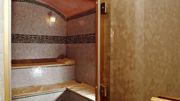 Sauna, höyrysauna, turkkilainen sauna, detox-kääre