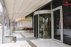Front of property - Hotel Houston (Ankara)