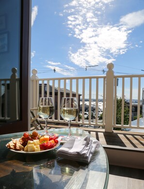 Luxury Suite, 2 Bedrooms, Kitchen, Marina View | View from room - Almondy Inn (Newport)