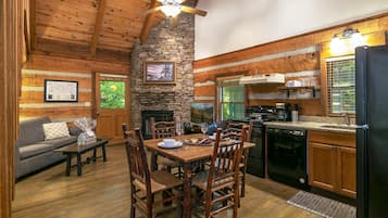 Cabin, 2 Bedrooms, 2 Bathrooms