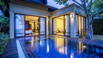 Beachfront Villa with Private Pool | Terrace/patio
