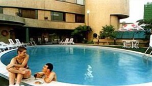 Outdoor pool - Nanjing Grand (Nanjing)