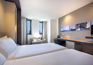 1 bedroom, down duvets, minibar, in-room safe - Hotel Barcelona Condal Mar Affiliated by Meliá (Barcelona)