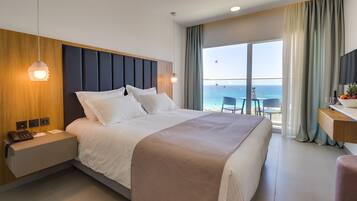 Chambre Standard, vue mer | Literie hypoallergénique, minibar, coffres-forts dans les chambres