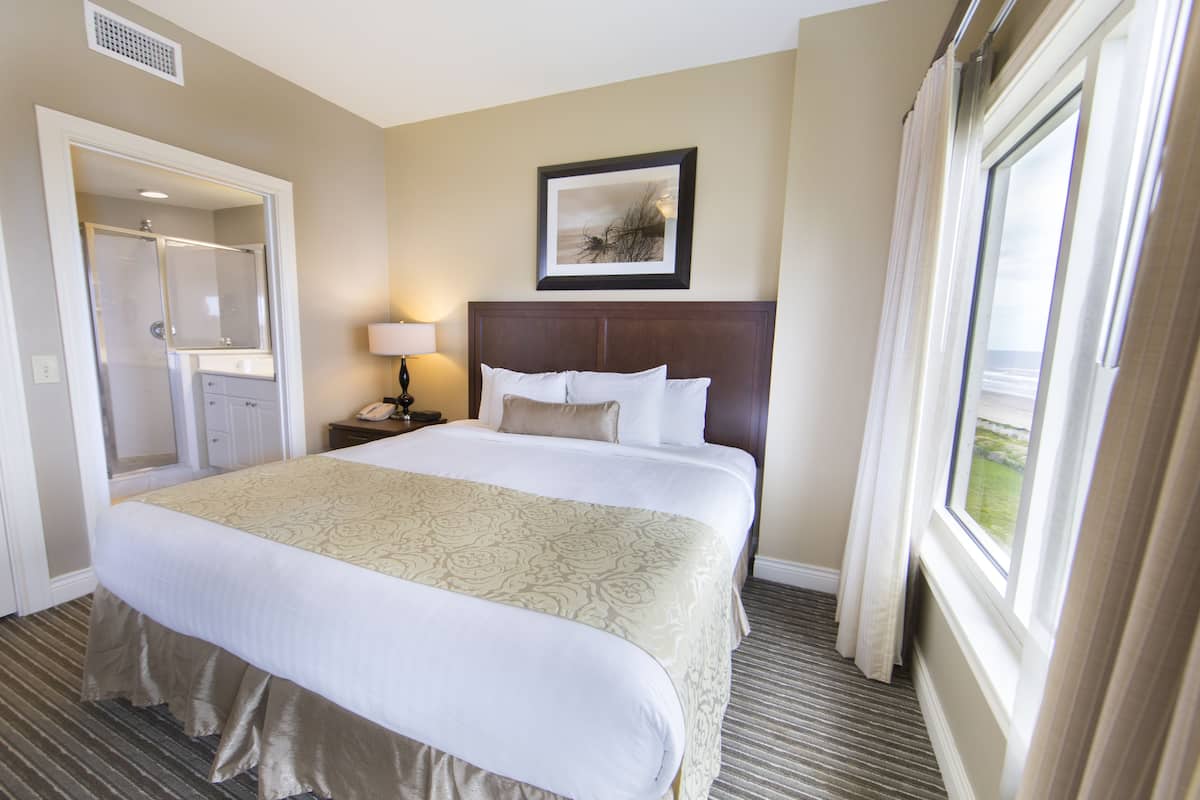 1 bedroom, in-room safe, iron/ironing board, free cots/infant beds