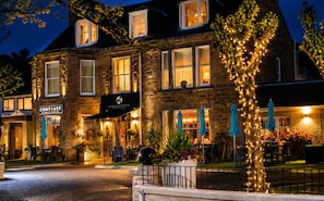 Front of property - Glenmoriston Townhouse Hotel (Inverness)