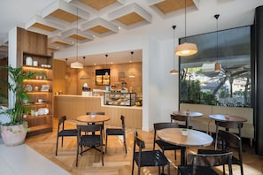 Snack bar