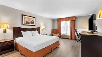Room, 1 King Bed, Non Smoking | Premium bedding, down duvets, desk, laptop workspace