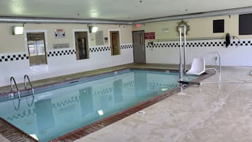Indoor pool, pool loungers